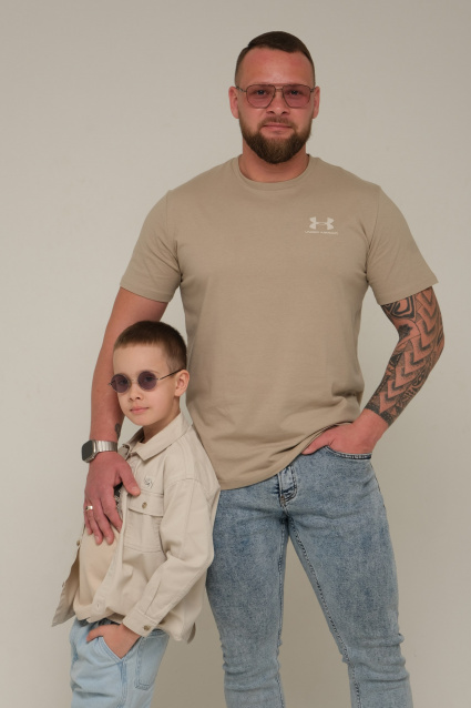 Заказать семейную фотосессию в студии с детьми в Перми от фотостудии Fashion Box
 – фото № 12