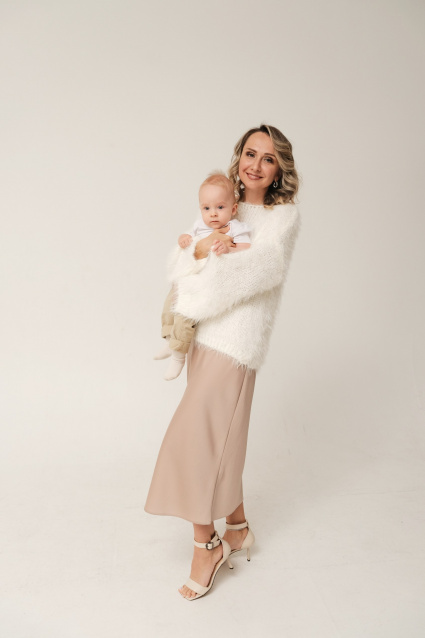 Заказать семейную фотосессию в студии с детьми в Перми от фотостудии Fashion Box
 – фото № 17