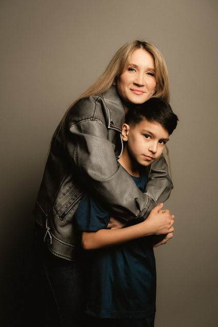 Заказать семейную фотосессию в студии с детьми в Перми от фотостудии Fashion Box
 – фото № 29