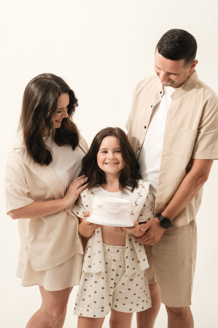 Заказать семейную фотосессию в студии с детьми в Перми от фотостудии Fashion Box
 – фото № 30