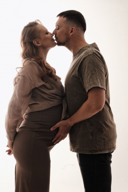 Заказать фотосессию для беременных в студии от Fashion Box в Перми

 – фото № 16