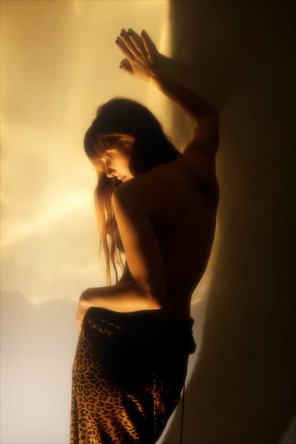 Заказать фотосессию в стиле Ню в 2-х образах в Перми от фотостудии Fashion Box

 – фото № 12