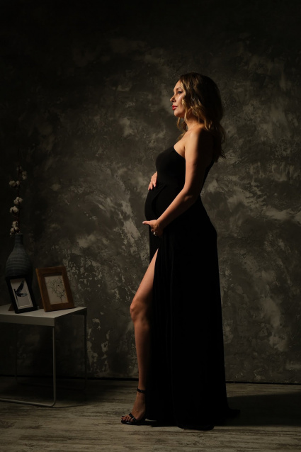 Заказать фотосессию для беременных в студии от Fashion Box в Перми

 – фото № 12