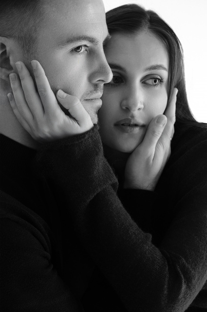 Заказать фотосессию Love Story в студии от компании Fashion Box в Перми 

 – фото № 4