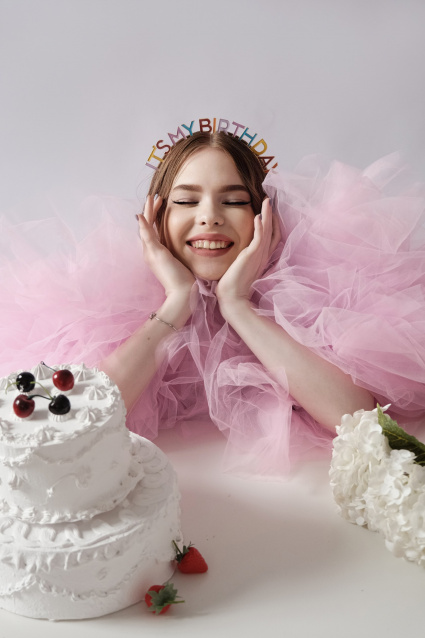 Заказать фотосессию для именинника в Перми в студии от Fashion Box

 – фото № 18