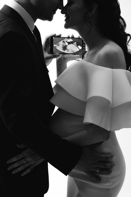 Заказать фотосессию для беременных в студии от Fashion Box в Перми

 – фото № 5