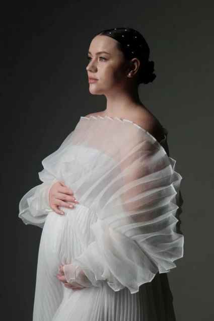 Заказать фотосессию для беременных в студии от Fashion Box в Перми

 – фото № 8